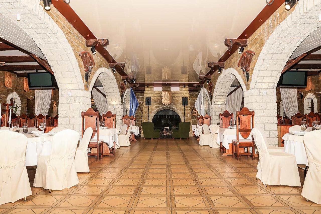 Hotel Fortetsya Hetmana Hatne المظهر الخارجي الصورة